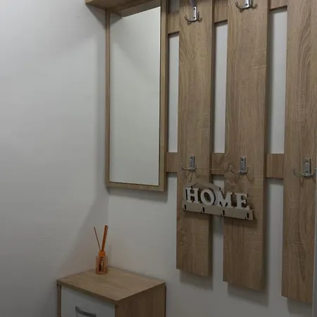 Apartament Urban Karpos *